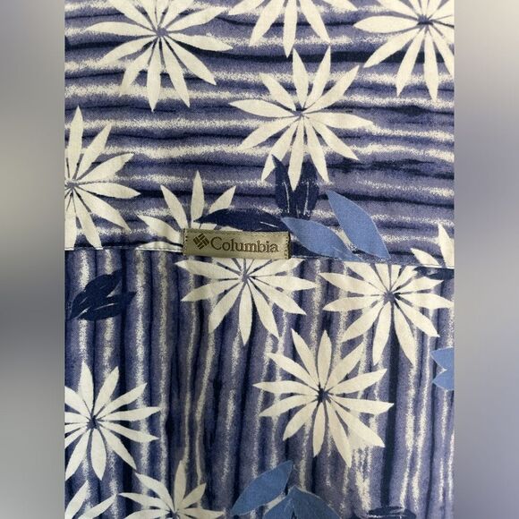 VTG Women’s Columbia Blue Hawaiian Floral Short Sleeve Button Up Blouse SZ M - Picture 5 of 5